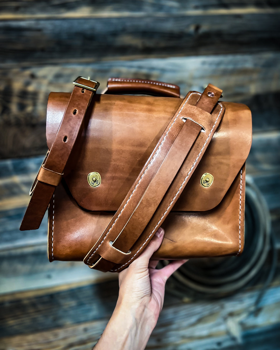 The Voyageur Satchel